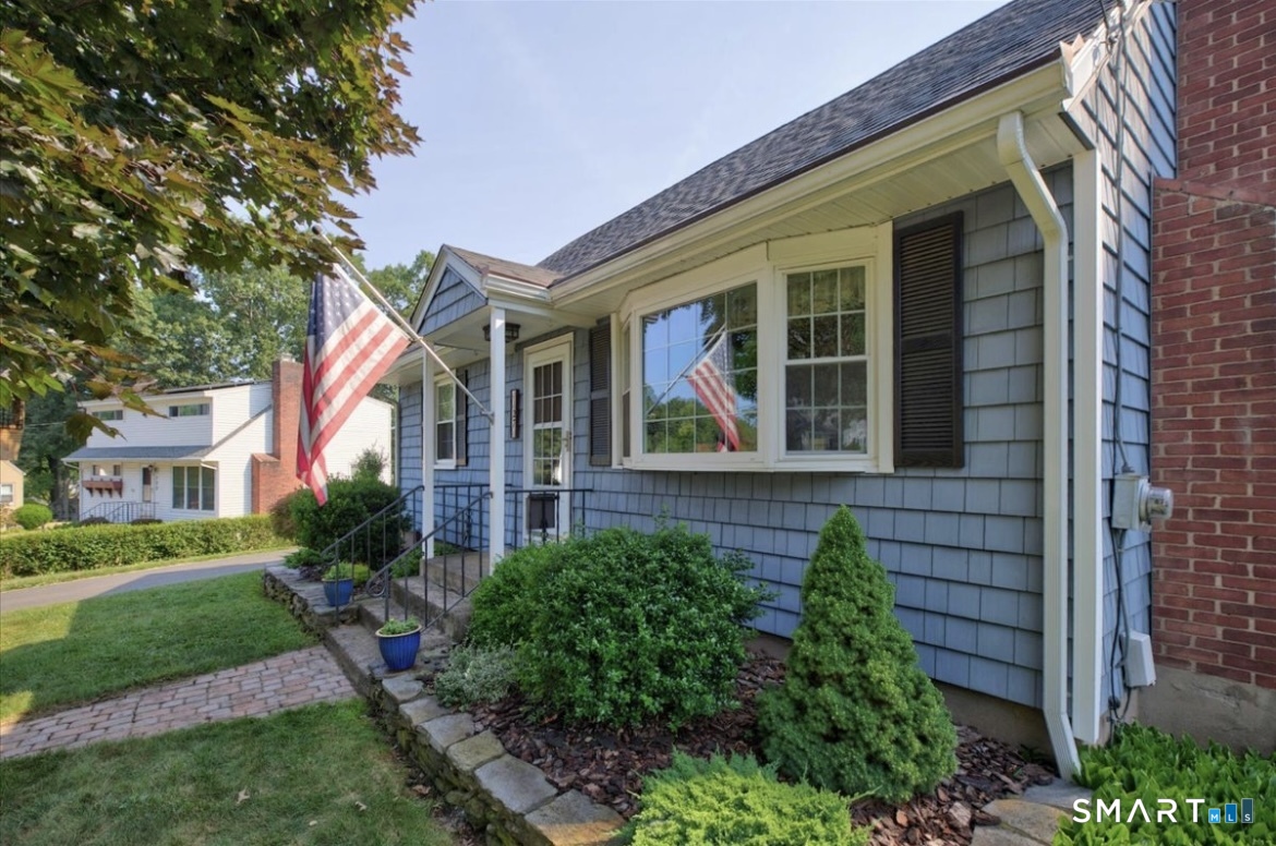 127 Helaine Road Manchester, CT 06042 - Photo 29 of 35