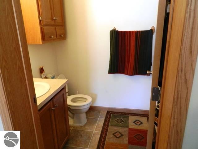 715 Thomas Road South Boardman, MI 49680 - Photo 18 of 33 1801515-17.JPG
