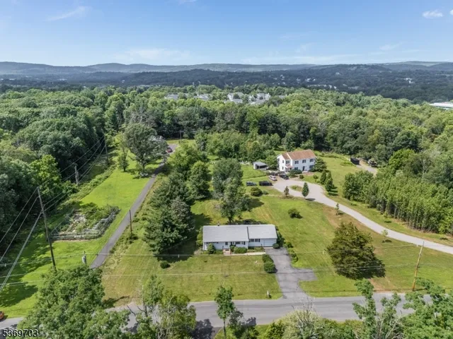 $389,900 | 26 Regional Road, Annandale, NJ 08801