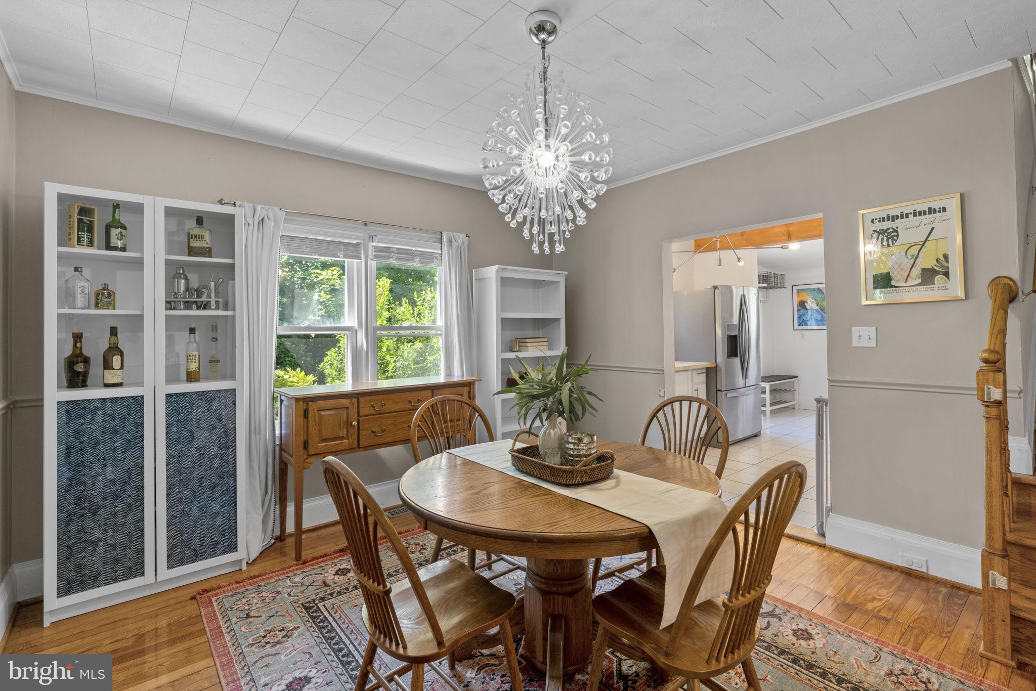 13110 Old Hanover Road Reisterstown, MD 21136 - Photo 6 of 39 DR btwn LR & kitchen makes entertaining easy!