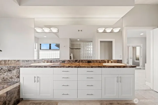 $2,268,900 | 7404 117th Place Southeast, Newcastle, WA 98056