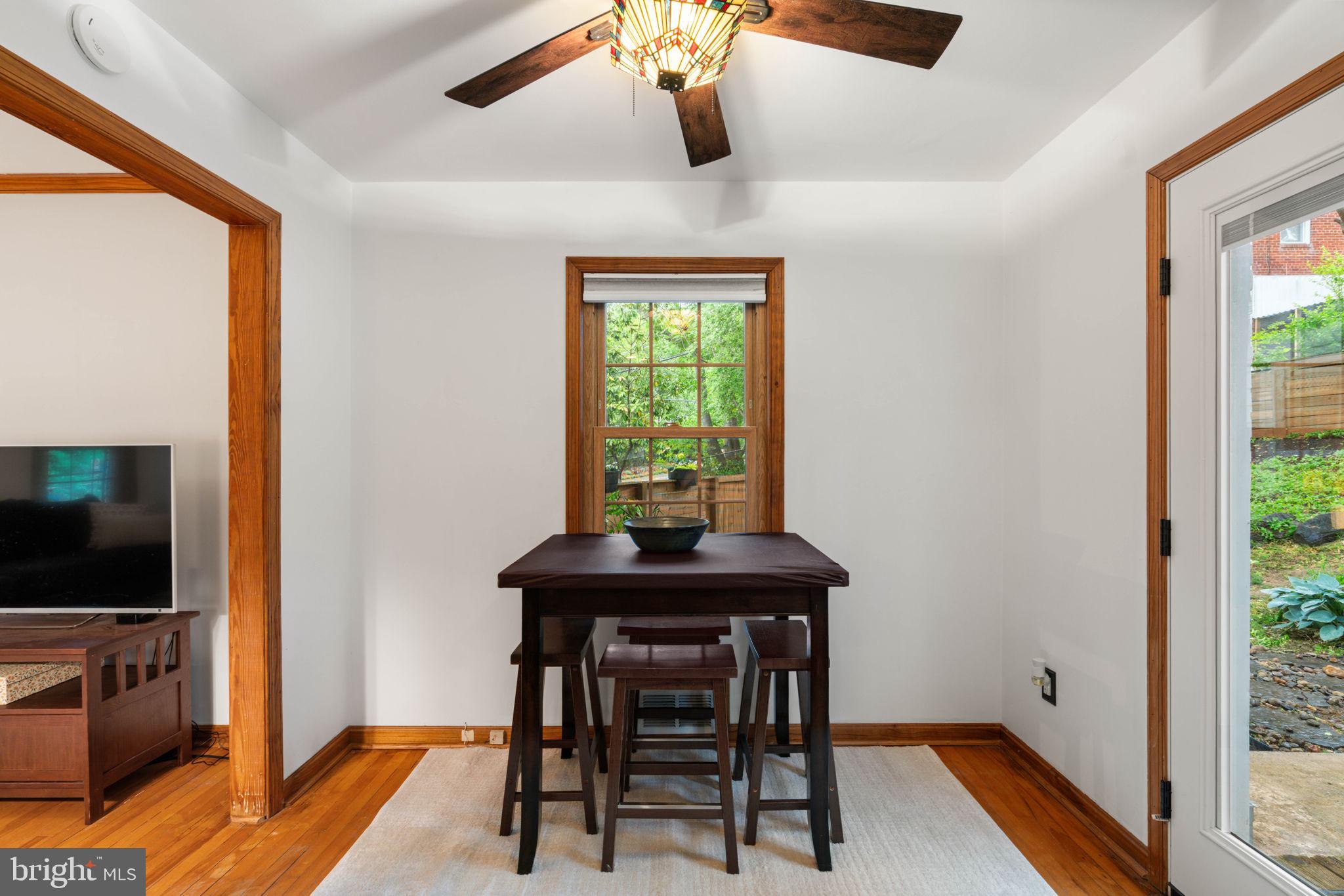 5823 Monticello Road Alexandria, VA 22303 - Photo 14 of 41