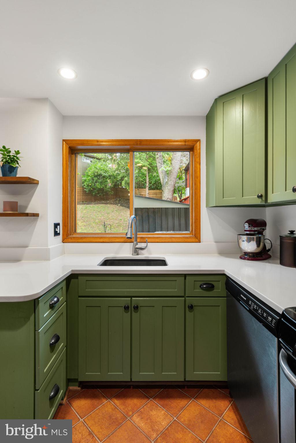5823 Monticello Road Alexandria, VA 22303 - Photo 19 of 41