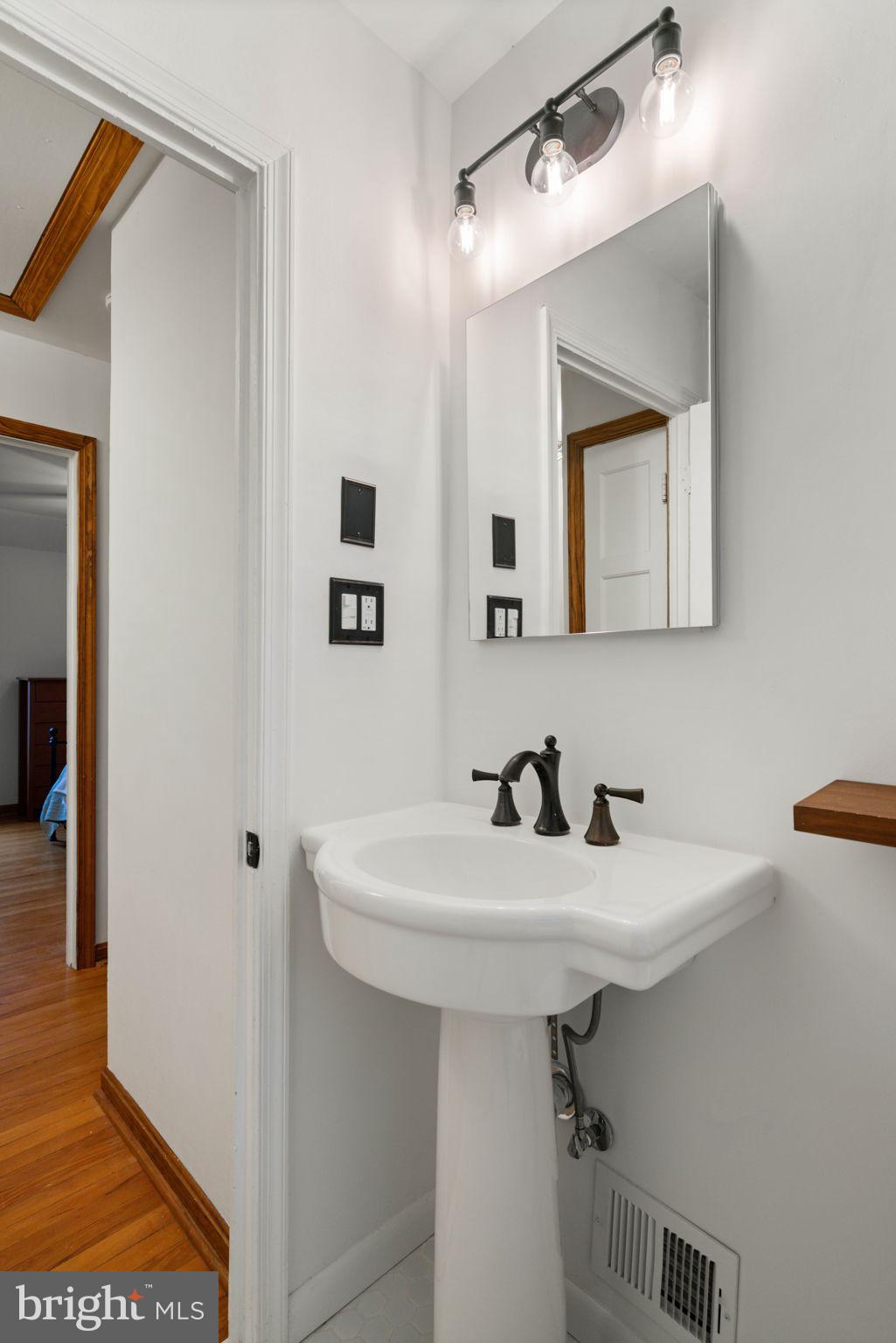 5823 Monticello Road Alexandria, VA 22303 - Photo 30 of 41