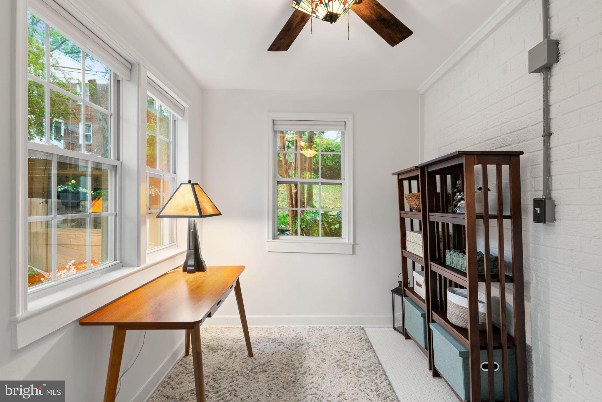 5823 Monticello Road Alexandria, VA 22303 - Photo 7 of 41 Great reading area or work space