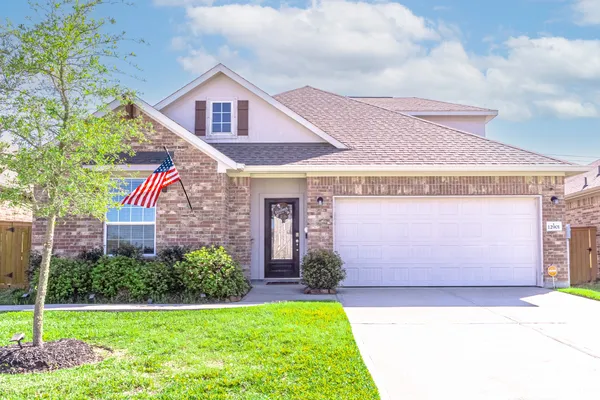 $450,000 | 12901 Ocean Breeze Lane, La Marque, TX 77568