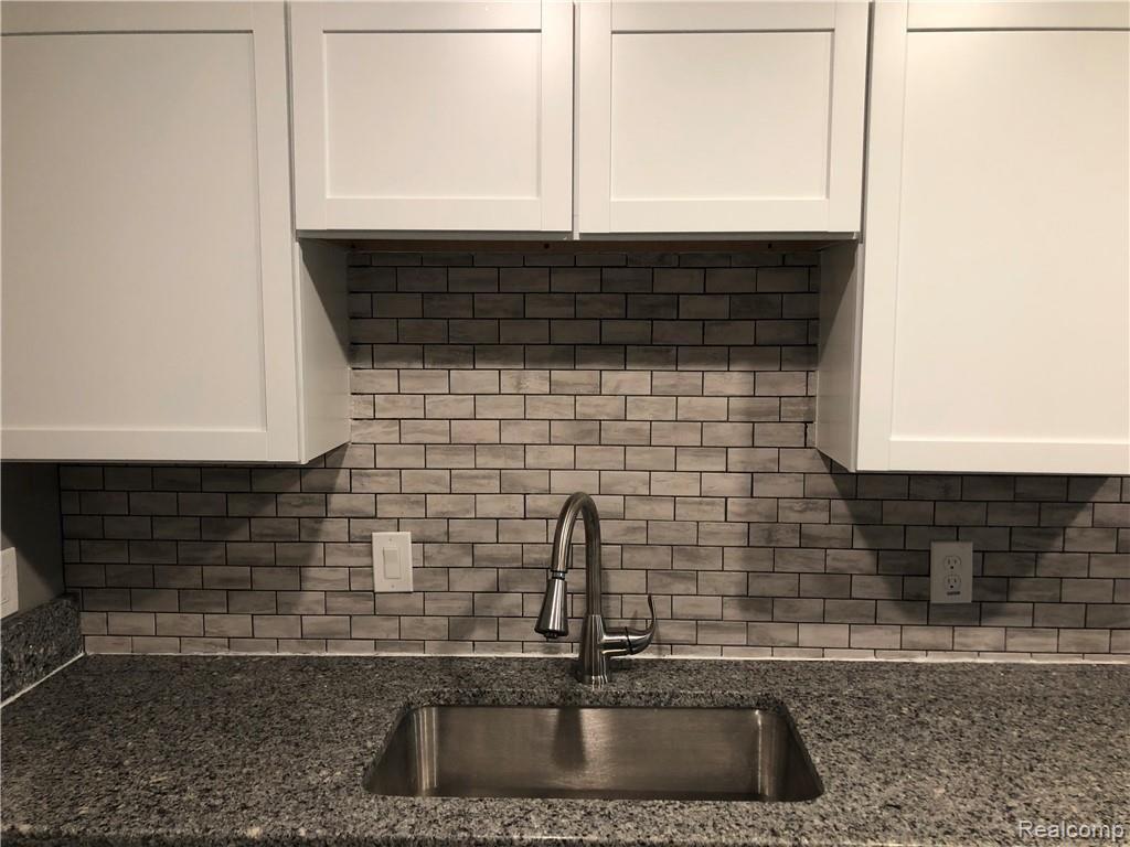 17248 Bak Road Belleville, MI 48111 - Photo 4 of 13