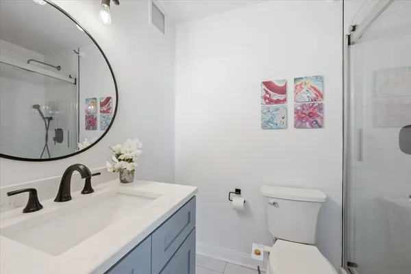 $450,000 | 3660 North Lake Shore Drive, Unit 1613, Chicago, IL 60613