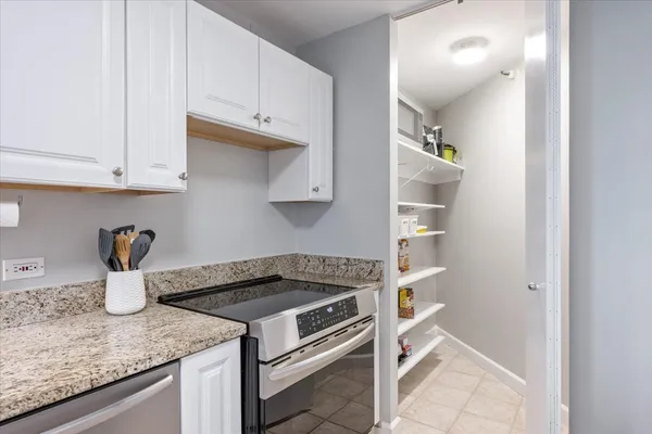 $450,000 | 3660 North Lake Shore Drive, Unit 1613, Chicago, IL 60613