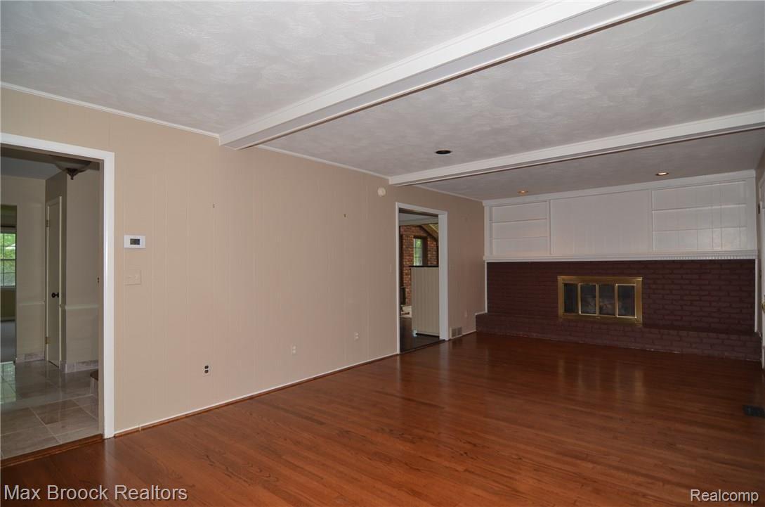 6035 North Rochester Road Rochester, MI 48306 - Photo 12 of 42 DSC_0006 (2).JPG