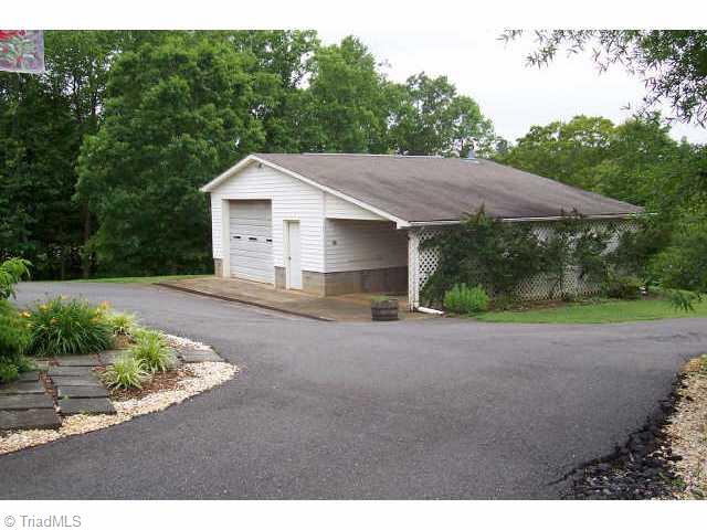 358 Whitaker Road Pinnacle, NC 27043 - Photo 2 of 9 Other.