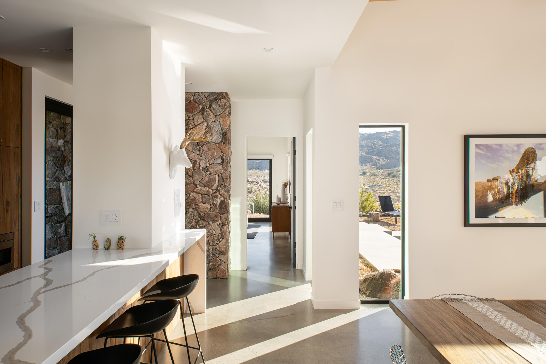 8520 Purple Sage Road Joshua Tree, CA 92252 - Photo 13 of 36 a workspace with furniture and window