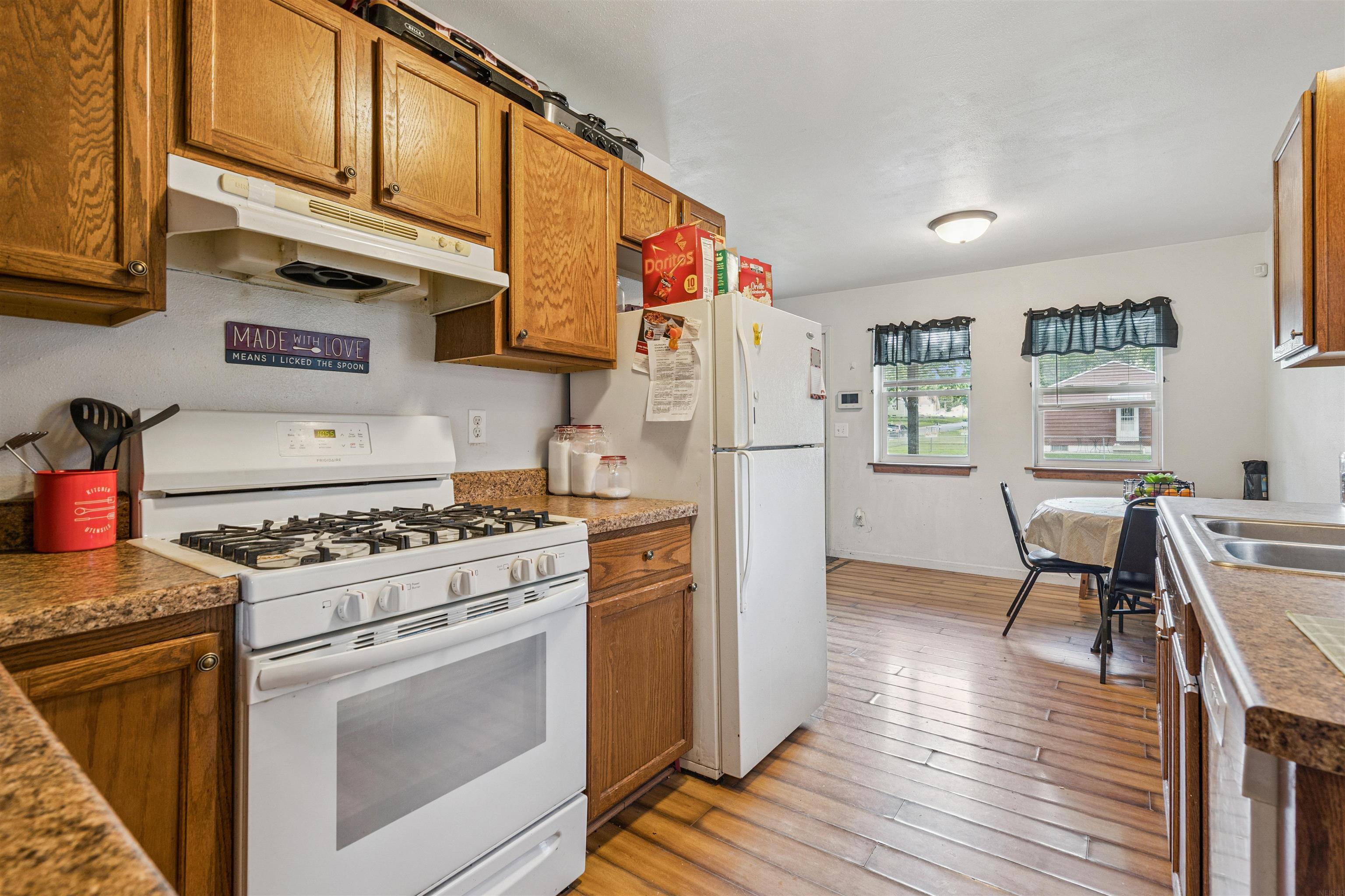 600 South View Drive Waterloo, IA 50707 - Photo 6 of 19 Gallery Image 6