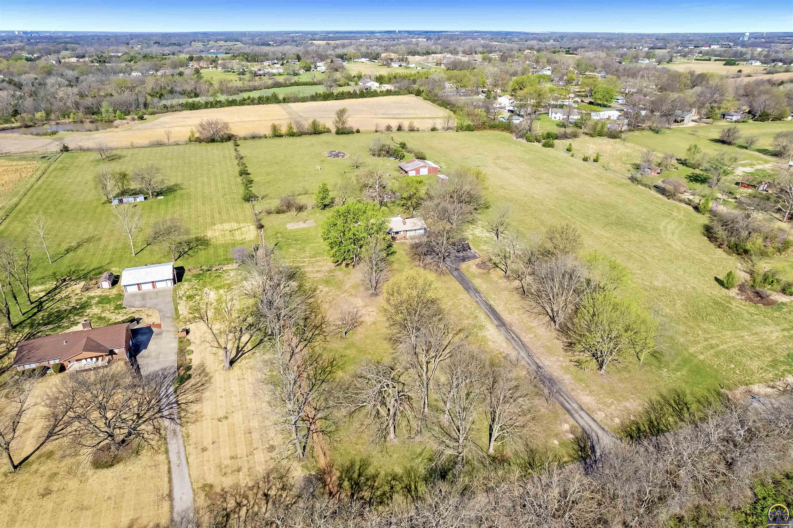 3641 Northeast Kincaid Road Topeka, KS 66617 - Photo 12 of 54