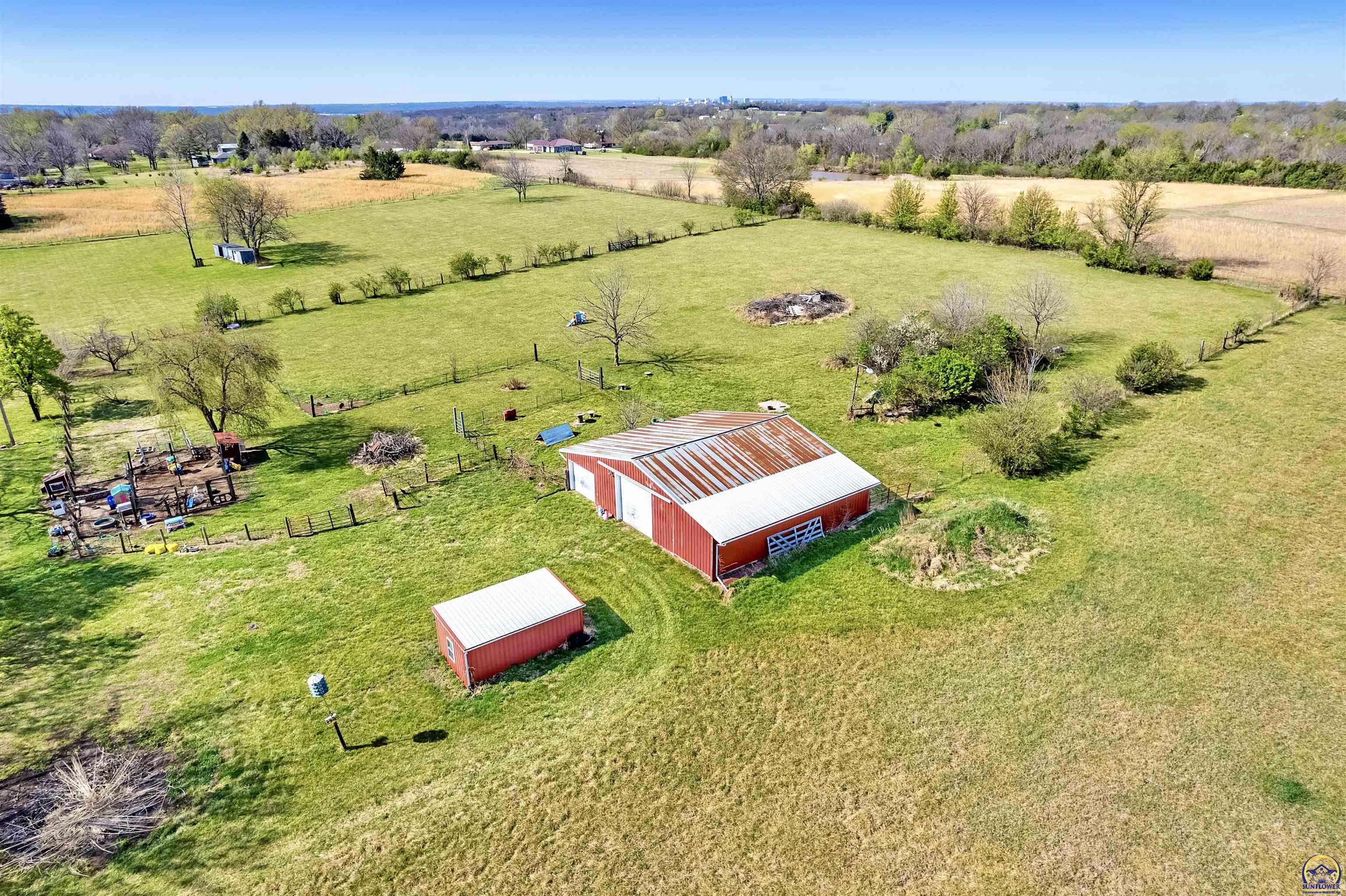 3641 Northeast Kincaid Road Topeka, KS 66617 - Photo 18 of 54