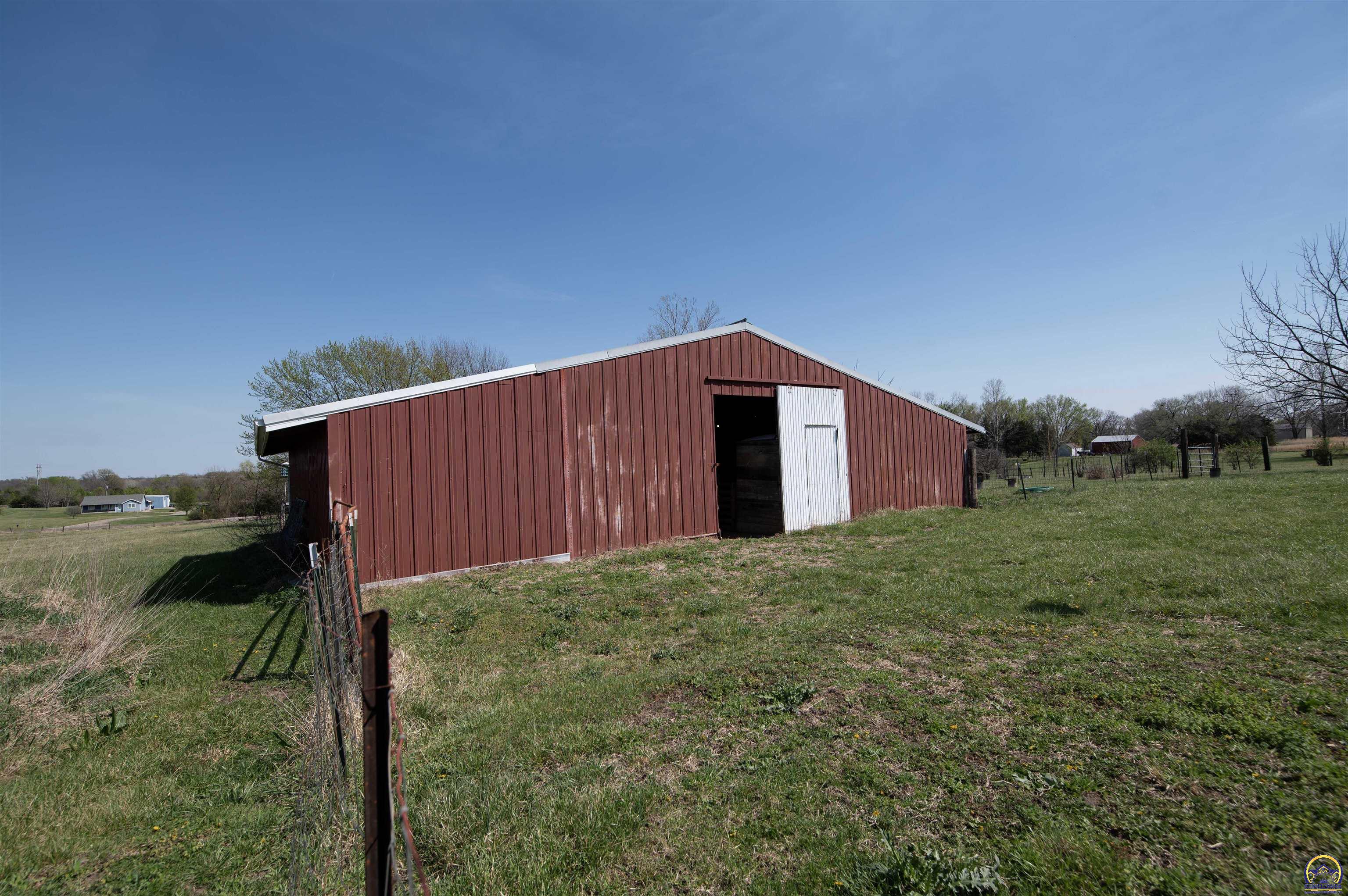 3641 Northeast Kincaid Road Topeka, KS 66617 - Photo 46 of 54