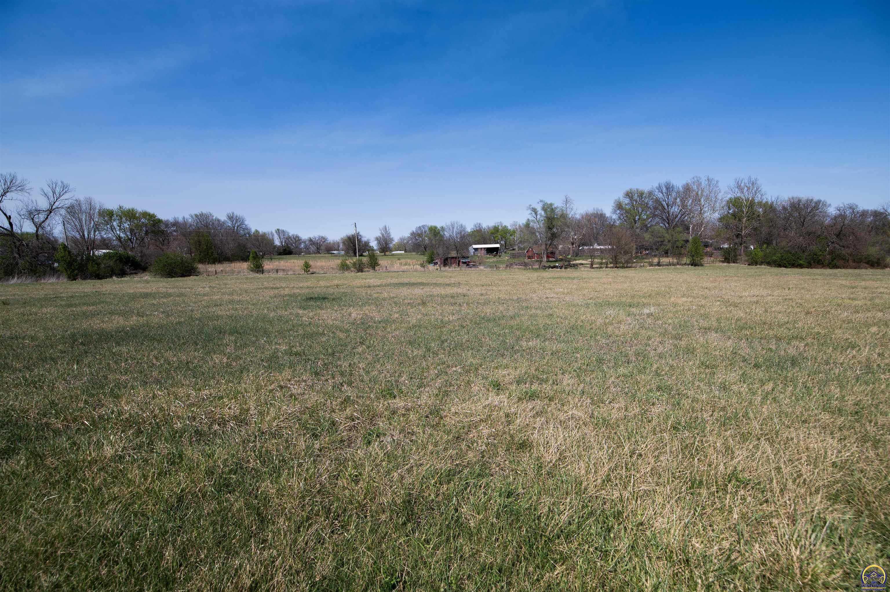 3641 Northeast Kincaid Road Topeka, KS 66617 - Photo 52 of 54