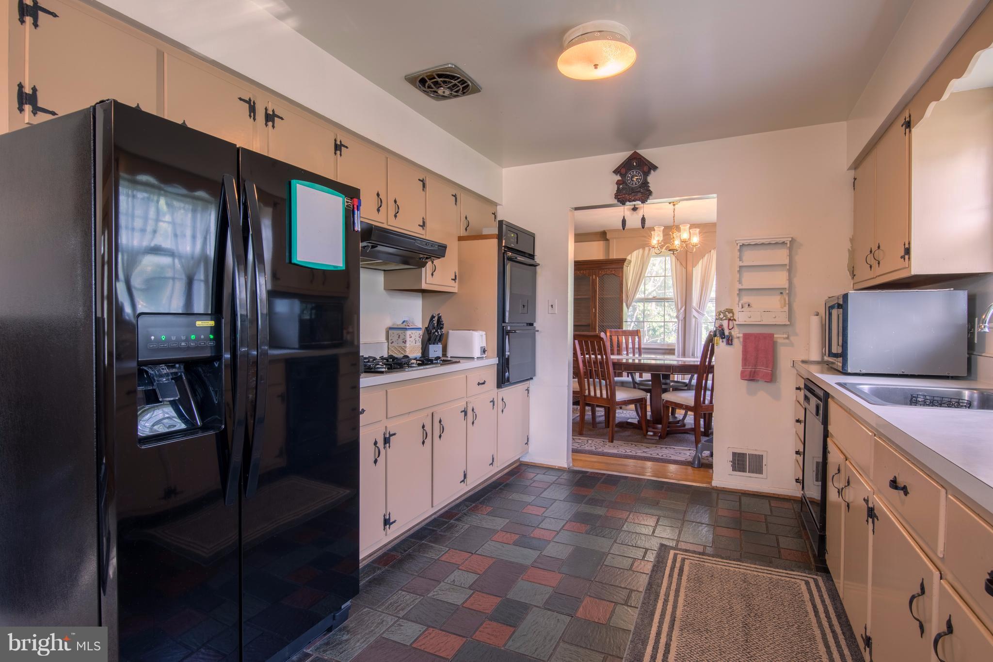 5109 Ox Road Fairfax, VA 22030 - Photo 4 of 19 Kitchen