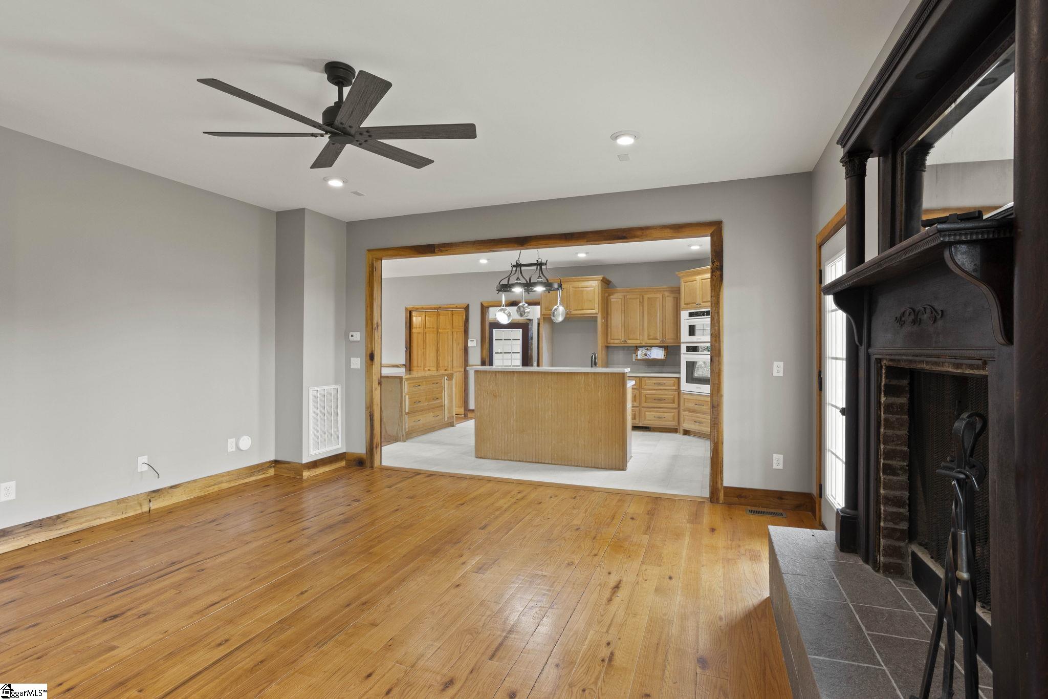 210 Rutledge Lake Road Greenville, SC 29617 - Photo 9 of 50 Gallery Image 9