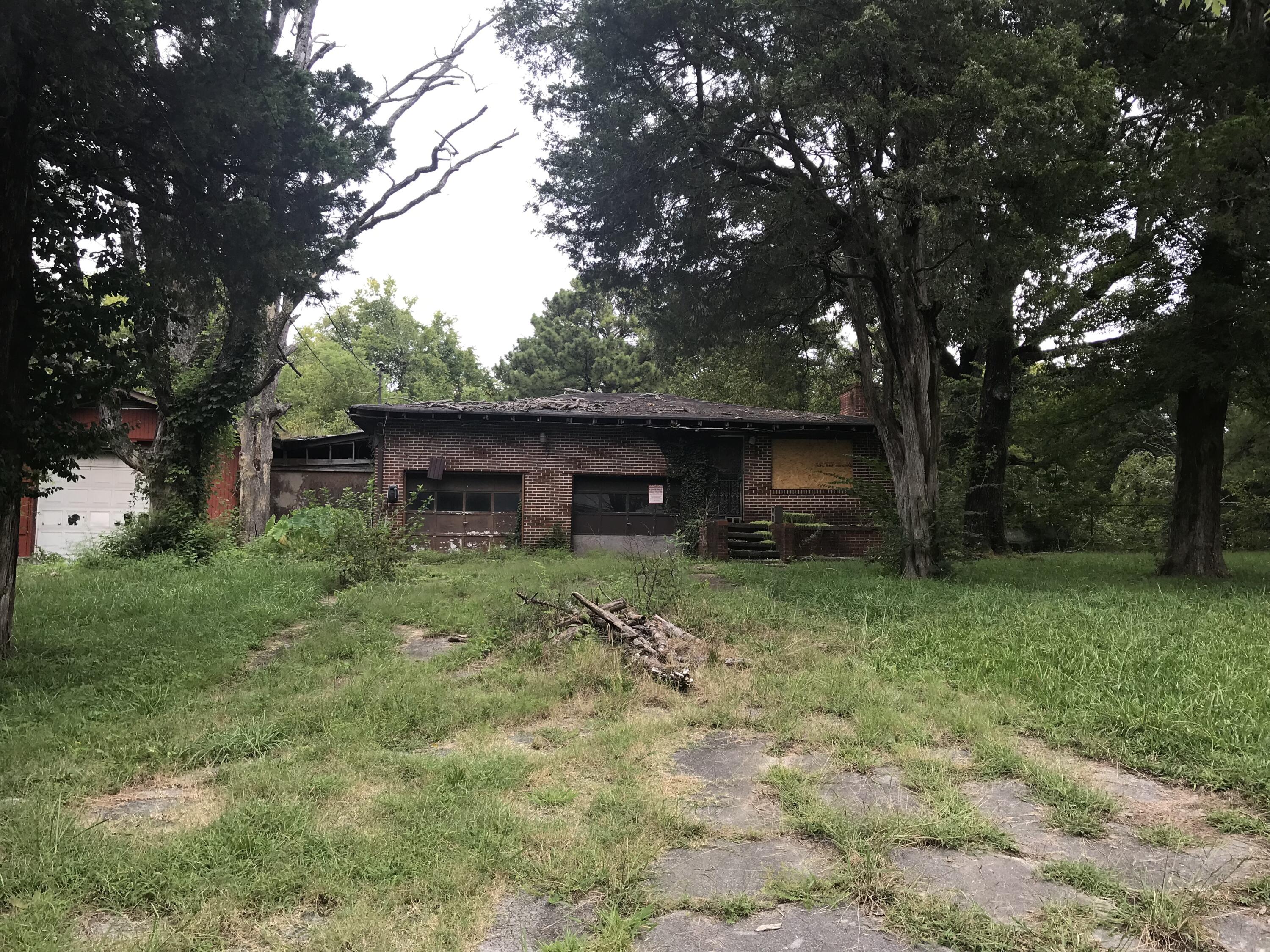 7641 Dewayne Road Chattanooga, TN 37416 - Photo 4 of 7 zQMpGxOvQ%C17I7qvLO8NA