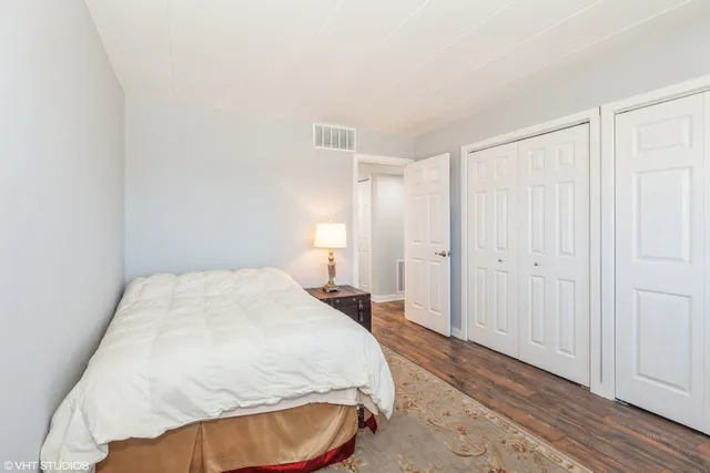 $164,900 | 2900 Maple Avenue, Unit 15C, Downers Grove, IL 60515