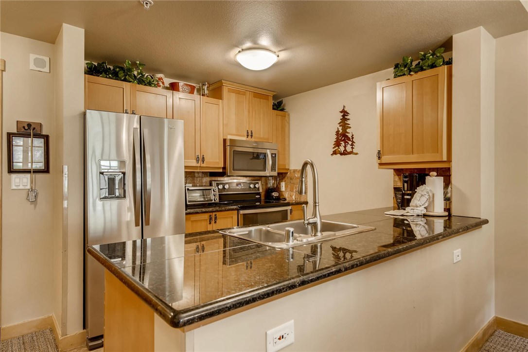 910 Copper Road, Unit 502 Frisco, CO 80443 - Photo 9 of 26 Gallery Image 9