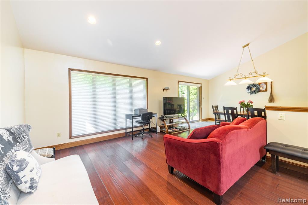 8511 Bridge Road Grosse Ile, MI 48138 - Photo 11 of 51 Gallery Image 11