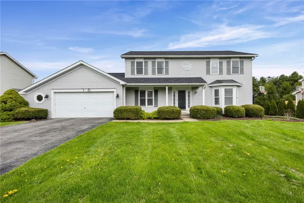 $399,900 | 4 Wellesey Knoll, Chili, NY 14624