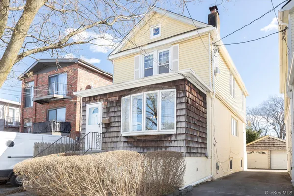 $695,000 | 100 Marine Street | City Island