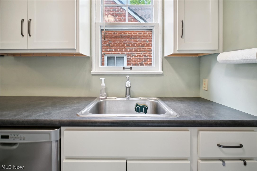 4138 Bayard Road Cleveland, OH 44121 - Photo 8 of 16
