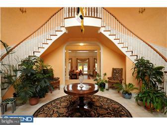 1840 Huntingdon Road Huntingdon Valley, PA 19006 - Photo 2 of 12 Foyer