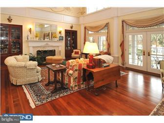 1840 Huntingdon Road Huntingdon Valley, PA 19006 - Photo 3 of 12 Living Room