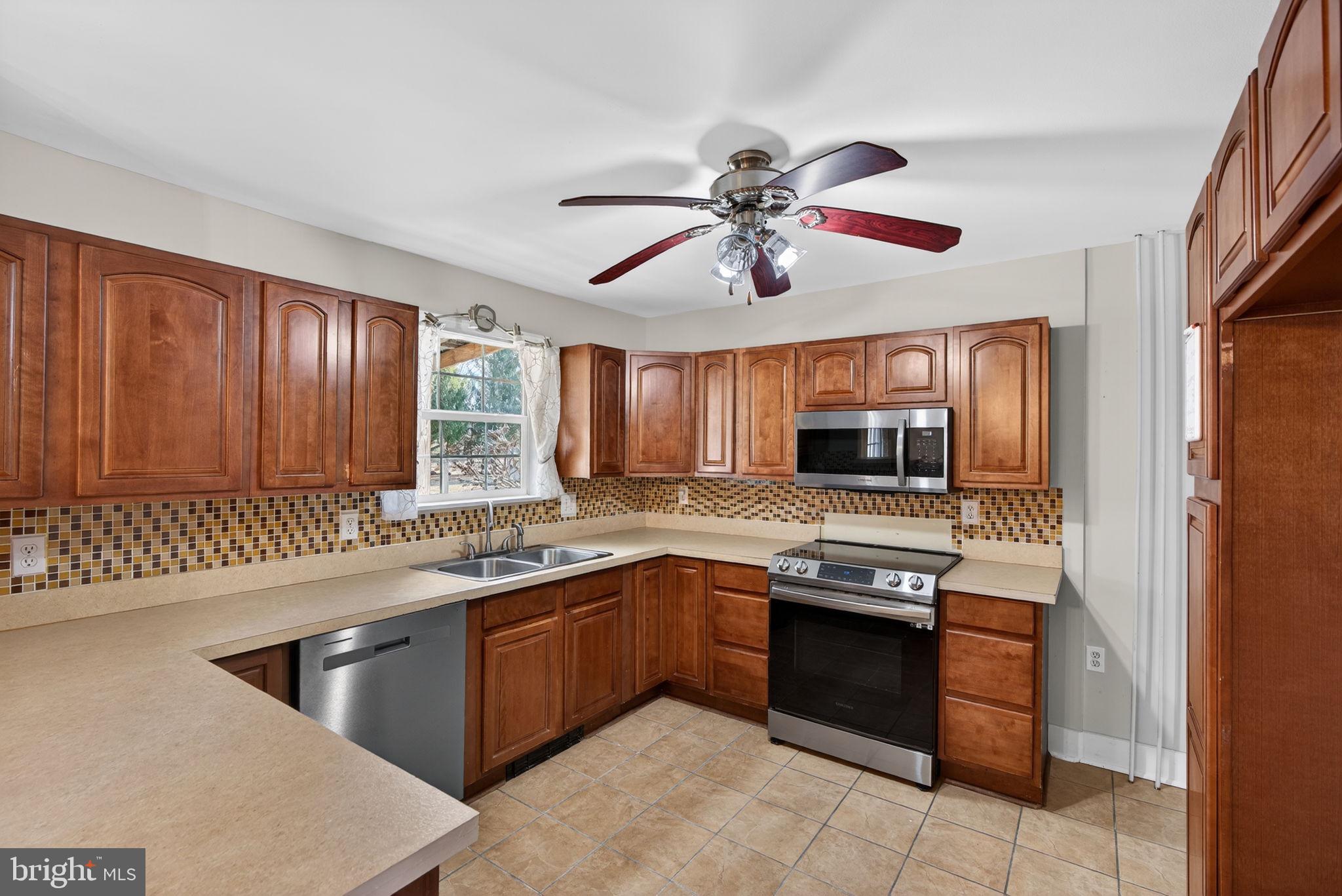 3797 Chestnut Road Alburtis, PA 18011 - Photo 16 of 37 Gallery Image 16