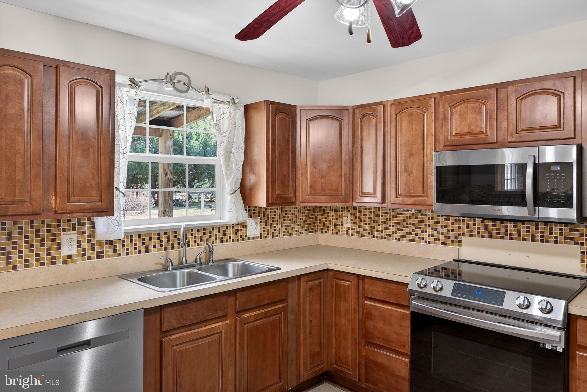 3797 Chestnut Road Alburtis, PA 18011 - Photo 17 of 37 Gallery Image 17
