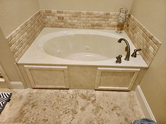 $2,300 | 4507 Furling Lane, Unit 307, Destin, FL 32541