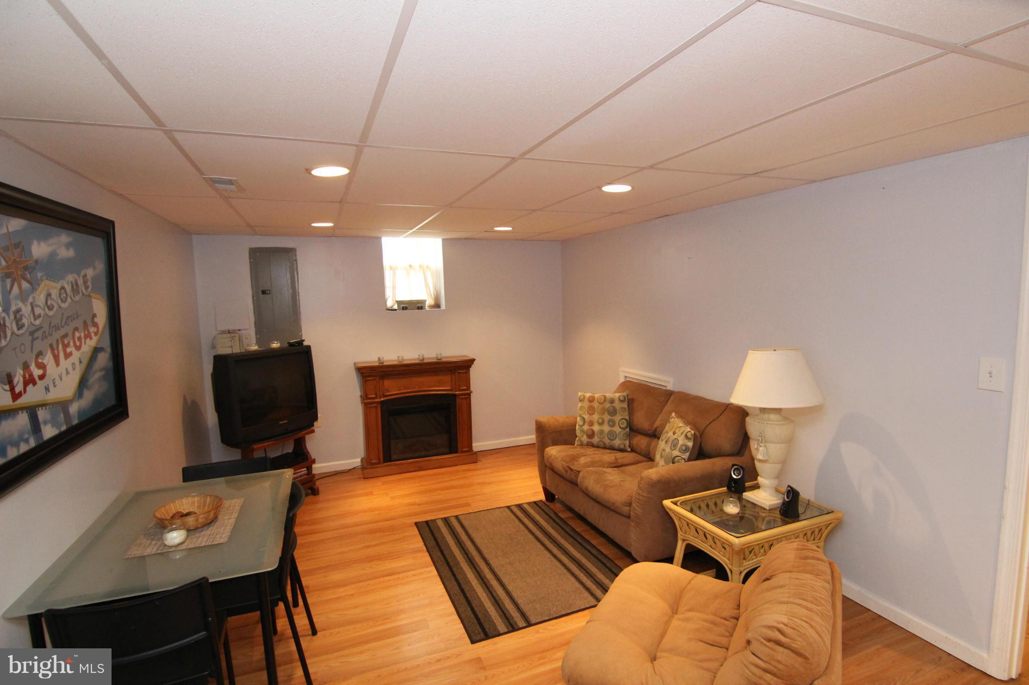 236 Asbury Road Pasadena, MD 21122 - Photo 19 of 29 Family Room