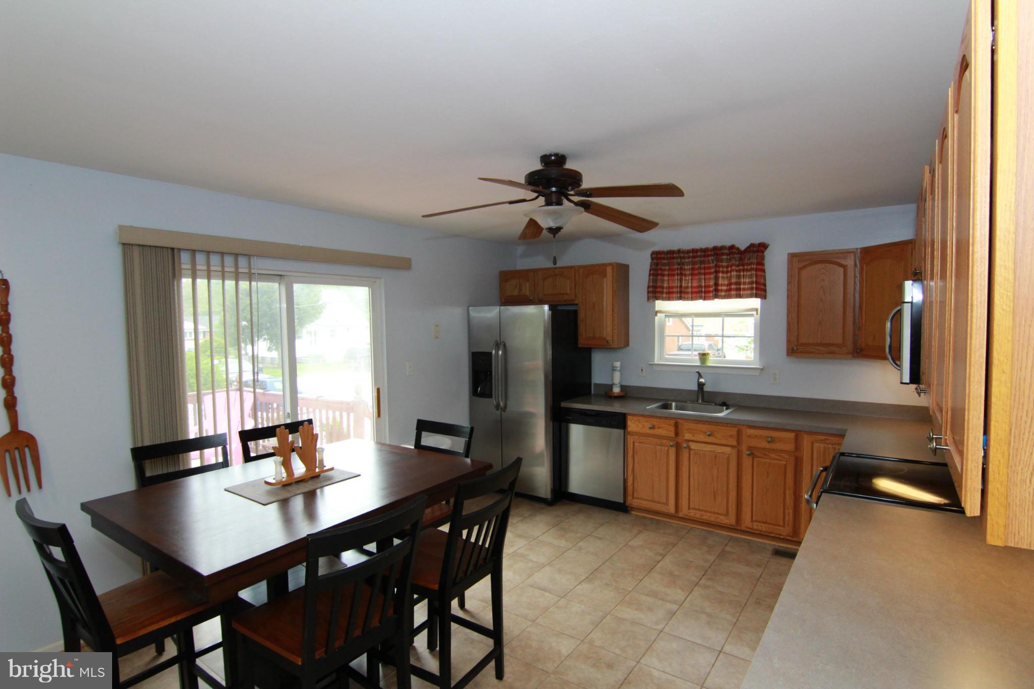 236 Asbury Road Pasadena, MD 21122 - Photo 8 of 29 Kitchen