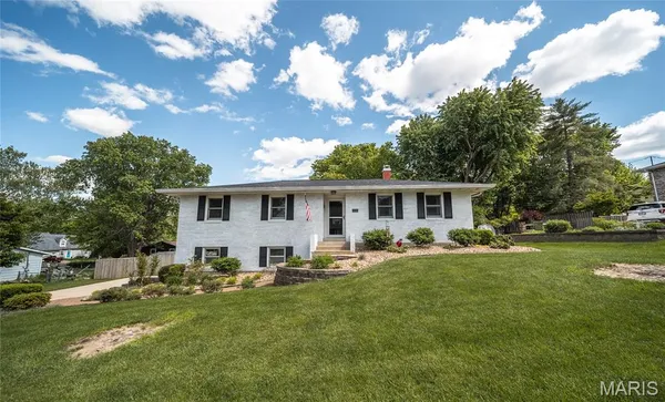 $329,000 | 1112 Sycamore Drive, Rolla, MO 65401