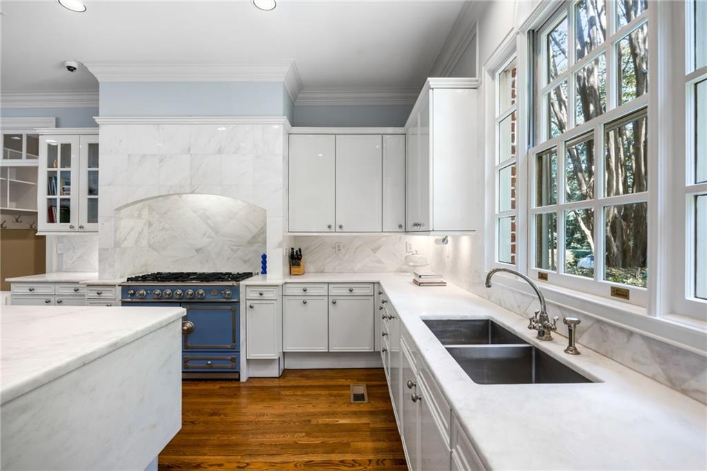 4777 Riverview Road Northwest Sandy Springs, GA 30327 - Photo 11 of 65 Gallery Image 11