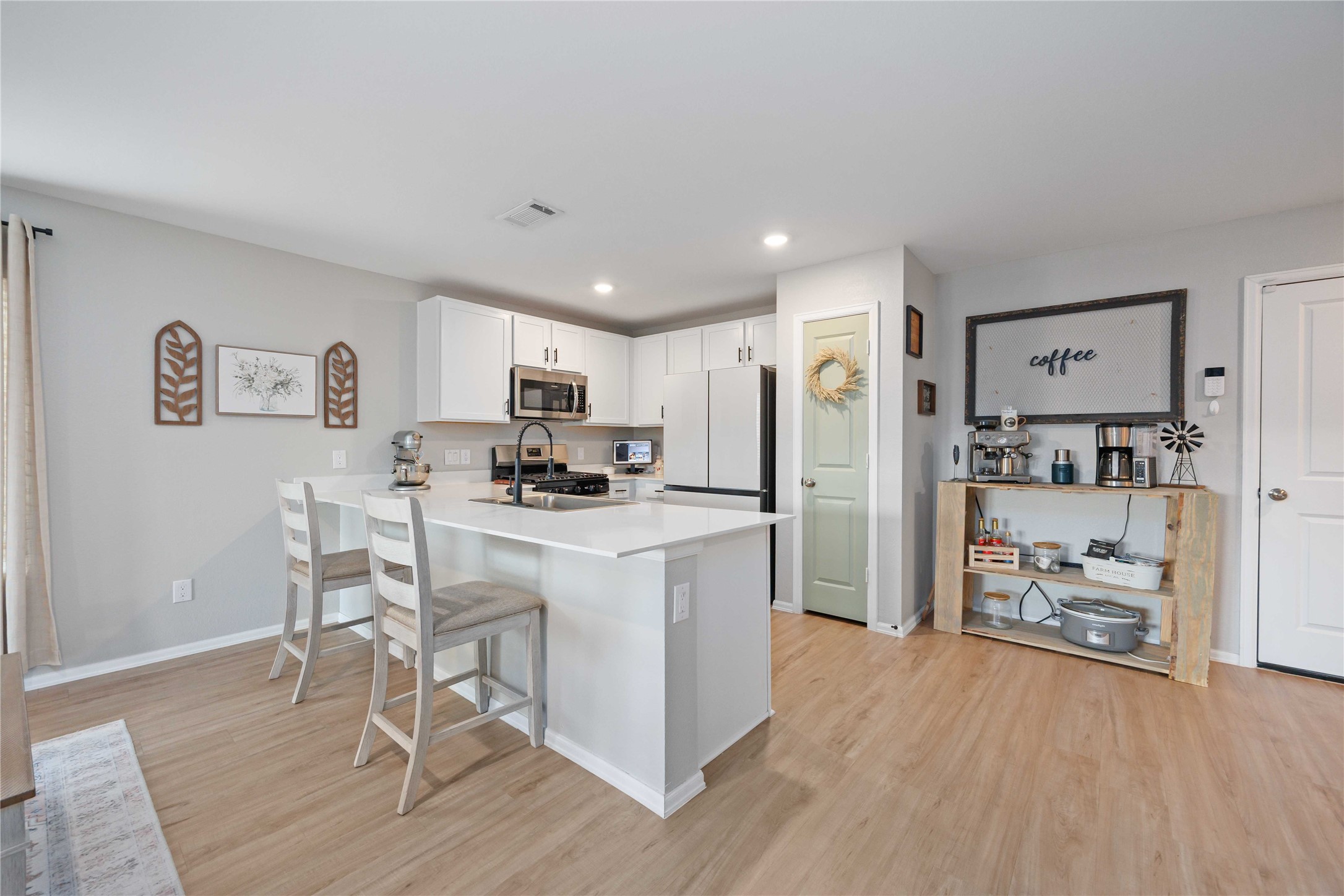 13920 Manatee Street Splendora, TX 77372 - Photo 1 of 25 Kitchen