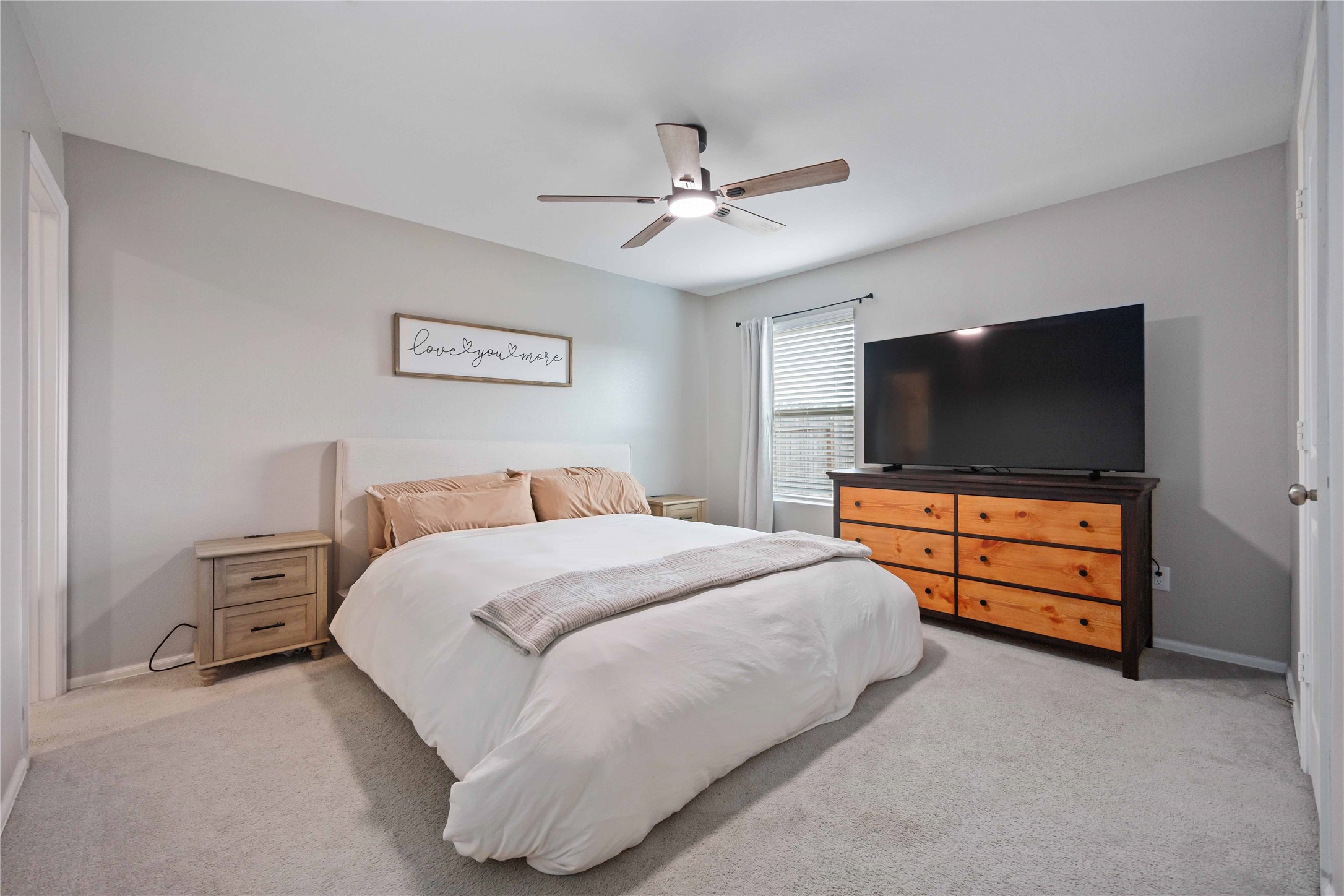 13920 Manatee Street Splendora, TX 77372 - Photo 12 of 25 Primary bedroom