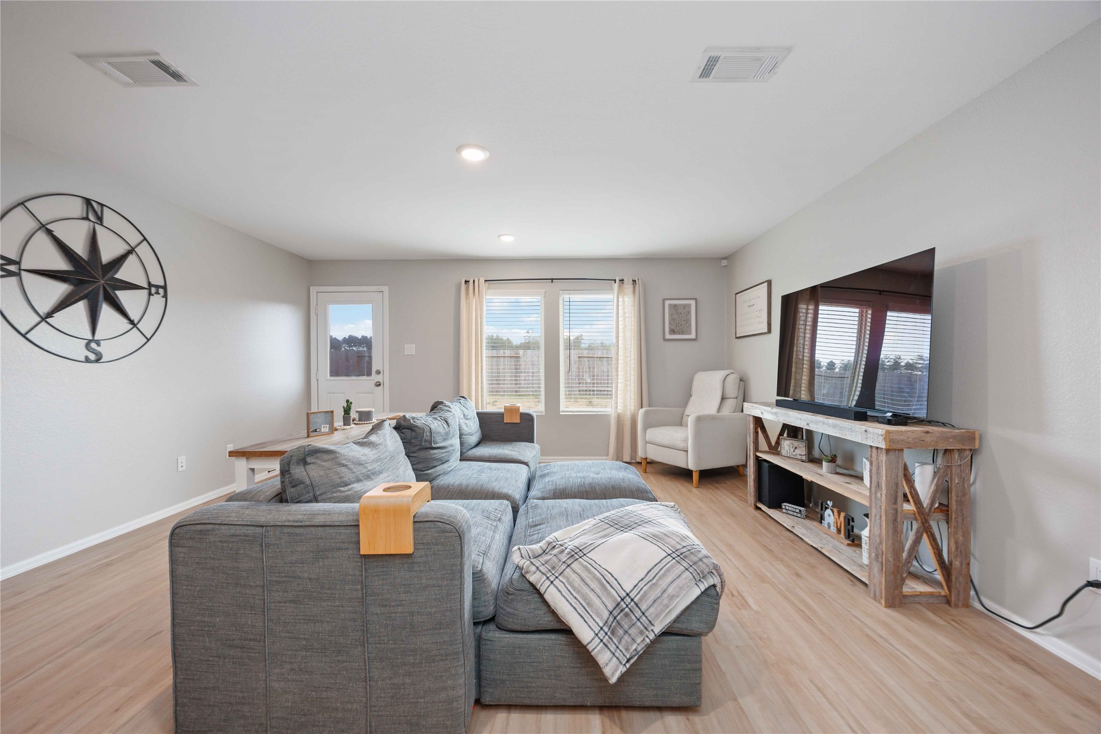 13920 Manatee Street Splendora, TX 77372 - Photo 8 of 25 Family room