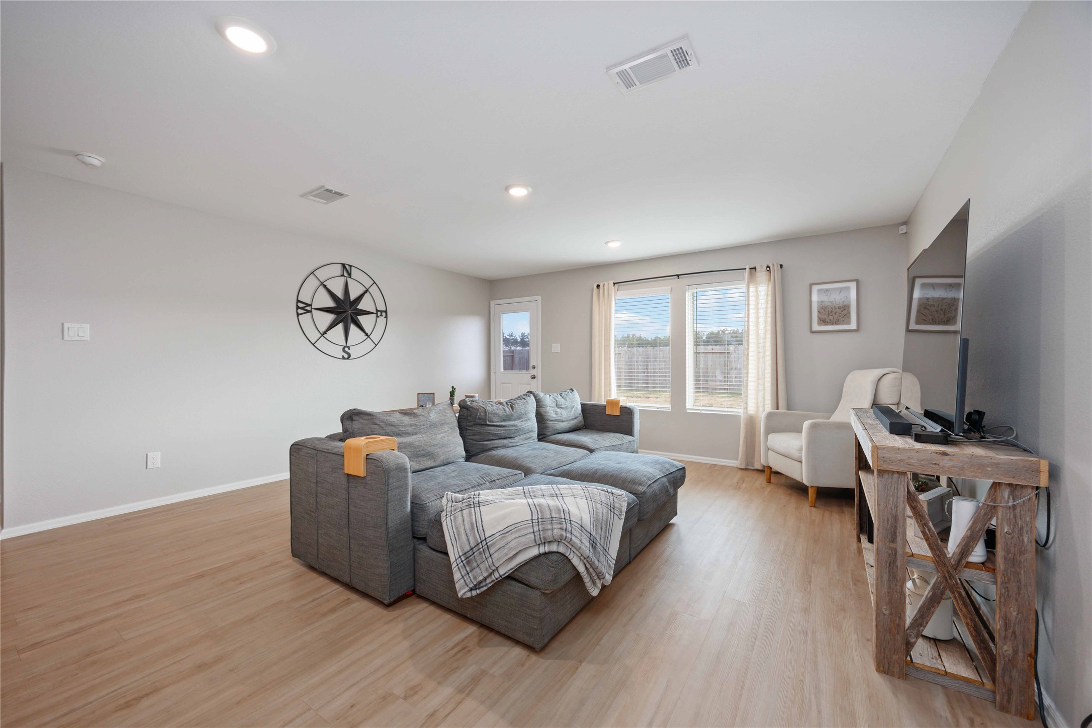 13920 Manatee Street Splendora, TX 77372 - Photo 10 of 25 Family room