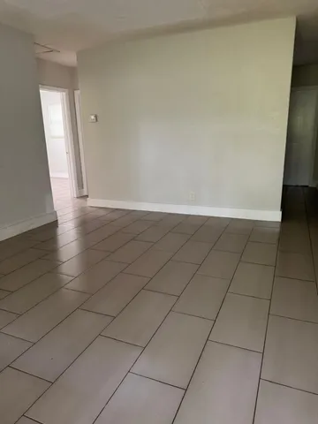 $2,000 | 110 Southwest 7th Avenue, Unit 1A, Dania Beach, FL 33004