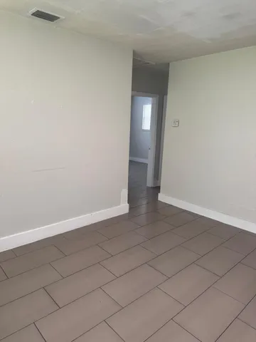 $2,000 | 110 Southwest 7th Avenue, Unit 1A, Dania Beach, FL 33004