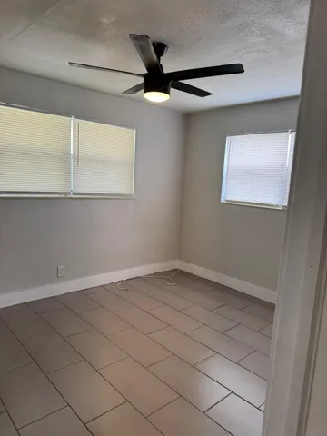 $2,000 | 110 Southwest 7th Avenue, Unit 1A, Dania Beach, FL 33004