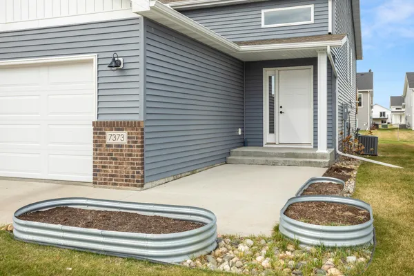 $349,900 | 7373 17th Street South, Fargo, ND 58104
