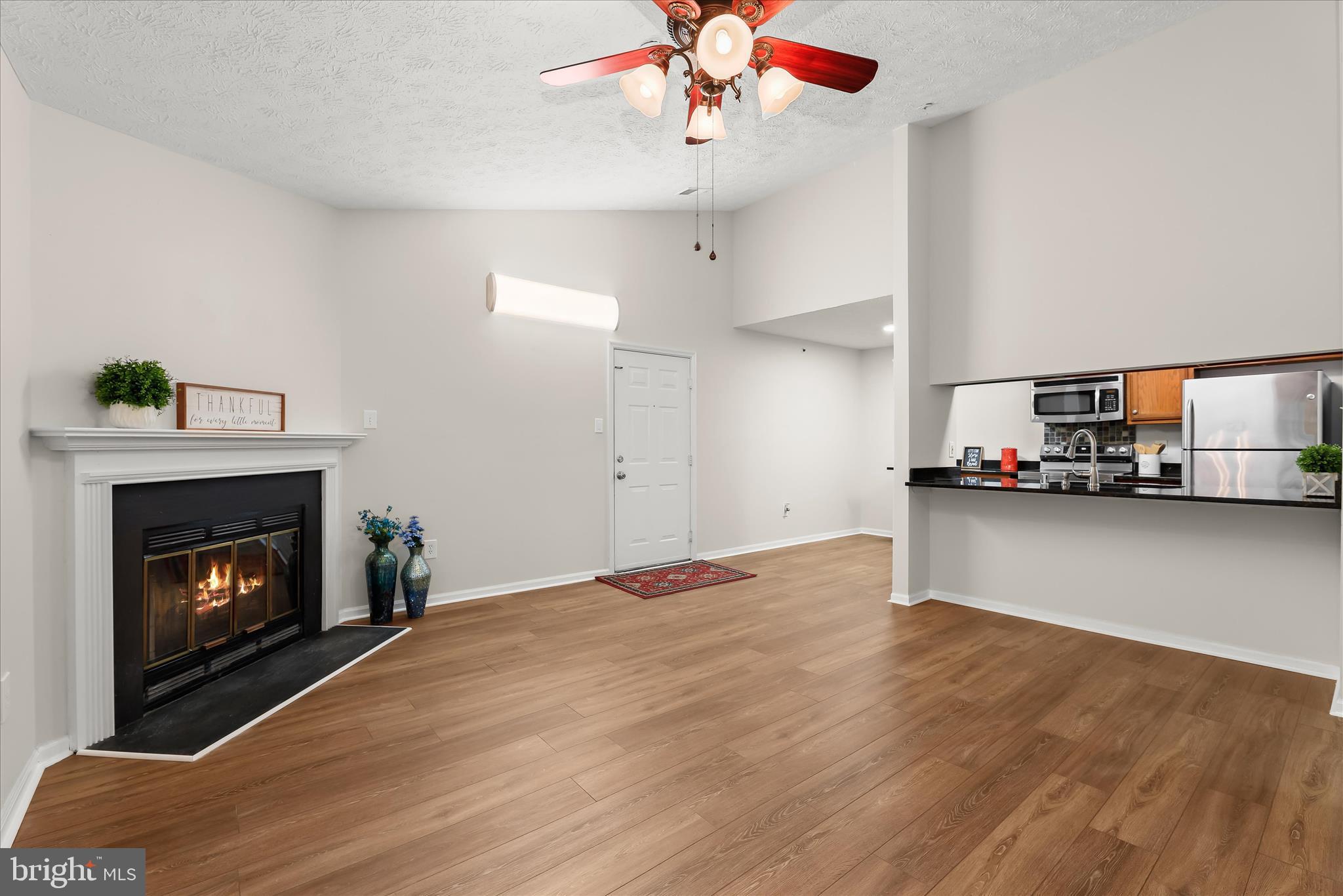 6420 Greenfield Road, Unit 810 Elkridge, MD 21075 - Photo 9 of 35 Living Room w/gorgeous new LVP flooring
