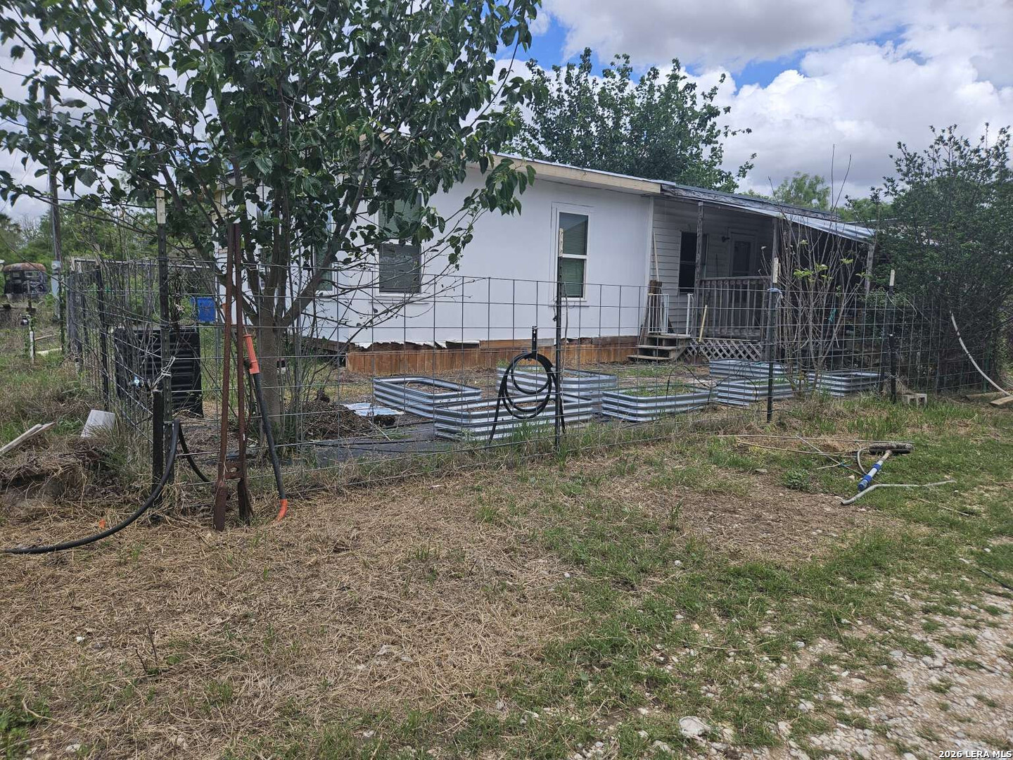 255 County Road 668 Devine, TX 78016 - Photo 1 of 23