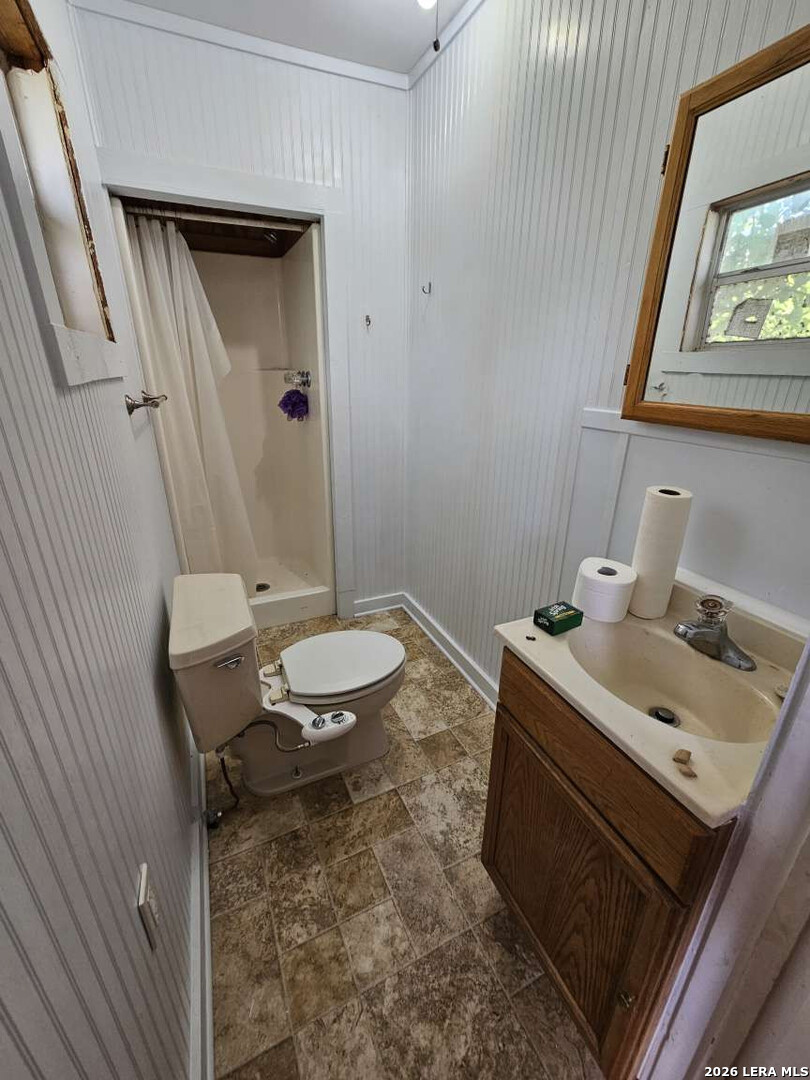 255 County Road 668 Devine, TX 78016 - Photo 19 of 23